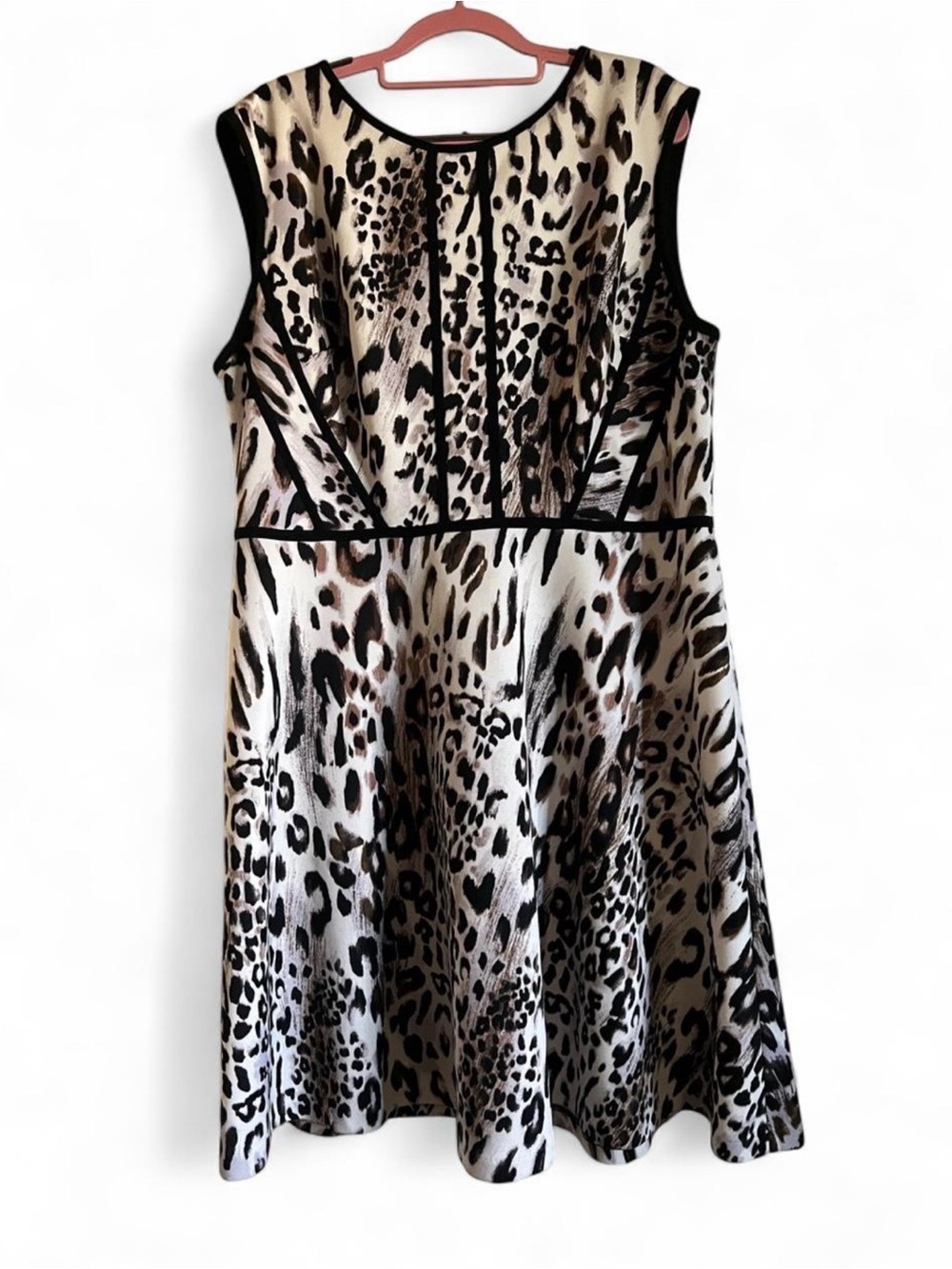 Studio One NY -Leopard Print Fit-and-Flare Dress in Neutral Tones Size 18W